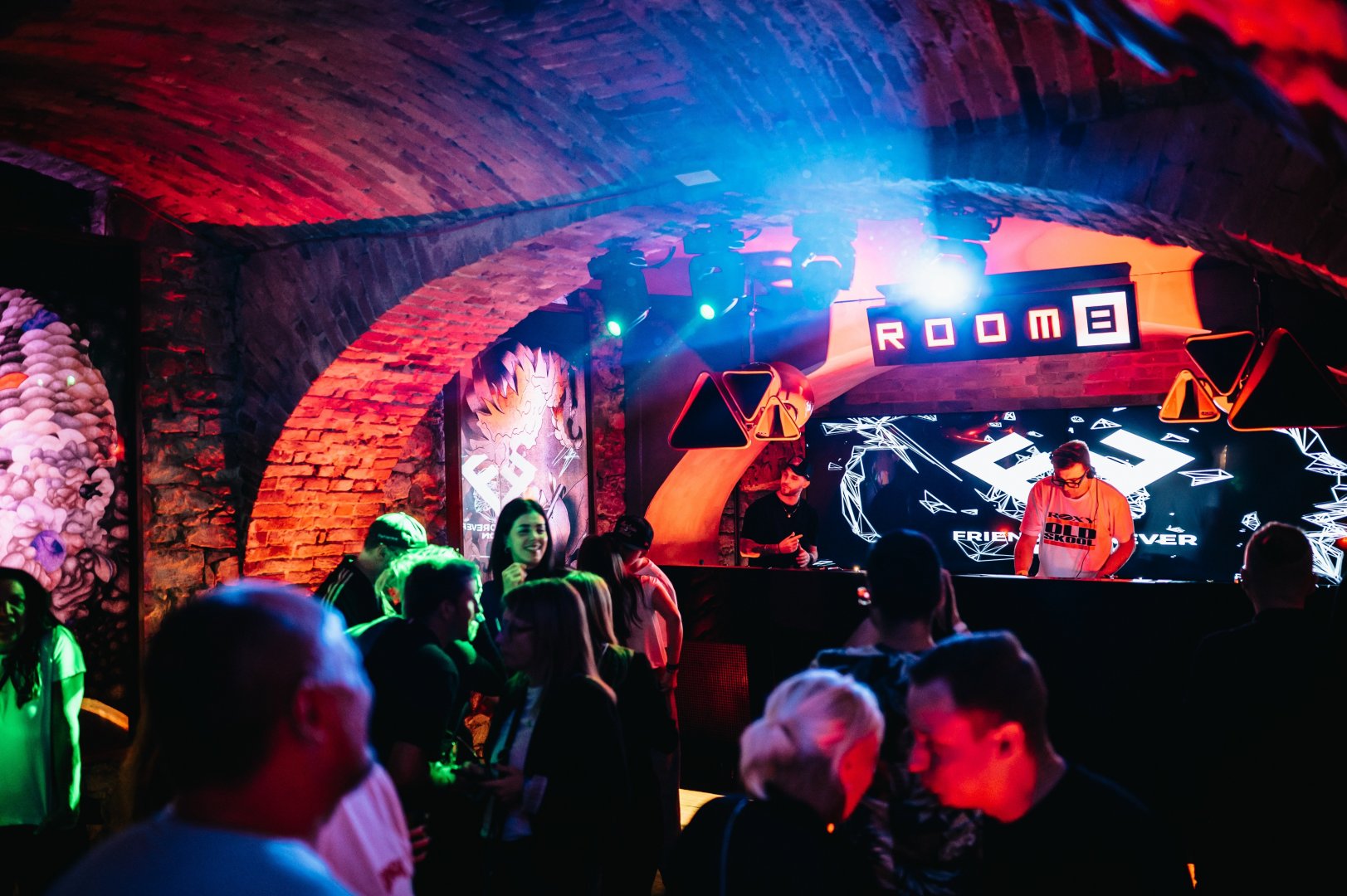 LONDON ELEKTRICITY & ETHERWOOD | ROXY Prague