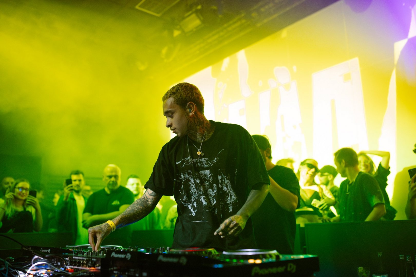 IMANU & THE CARACAL PROJECT | ROXY Prague