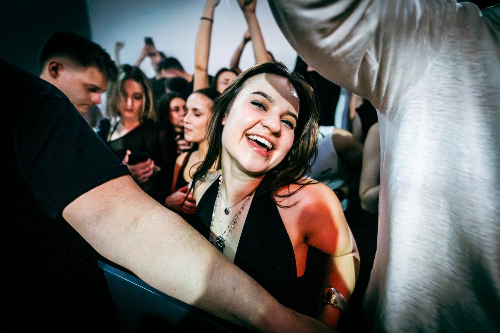 ELY OAKS | ROXY Prague