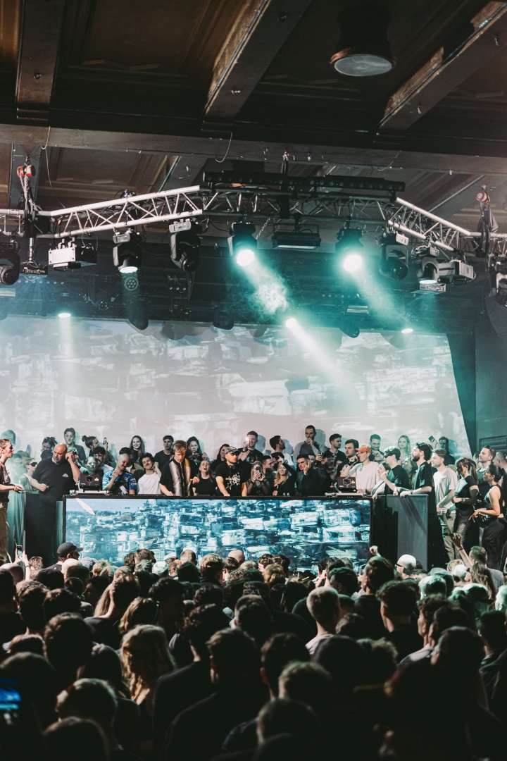 DJ HEARTSTRING | ROXY Prague