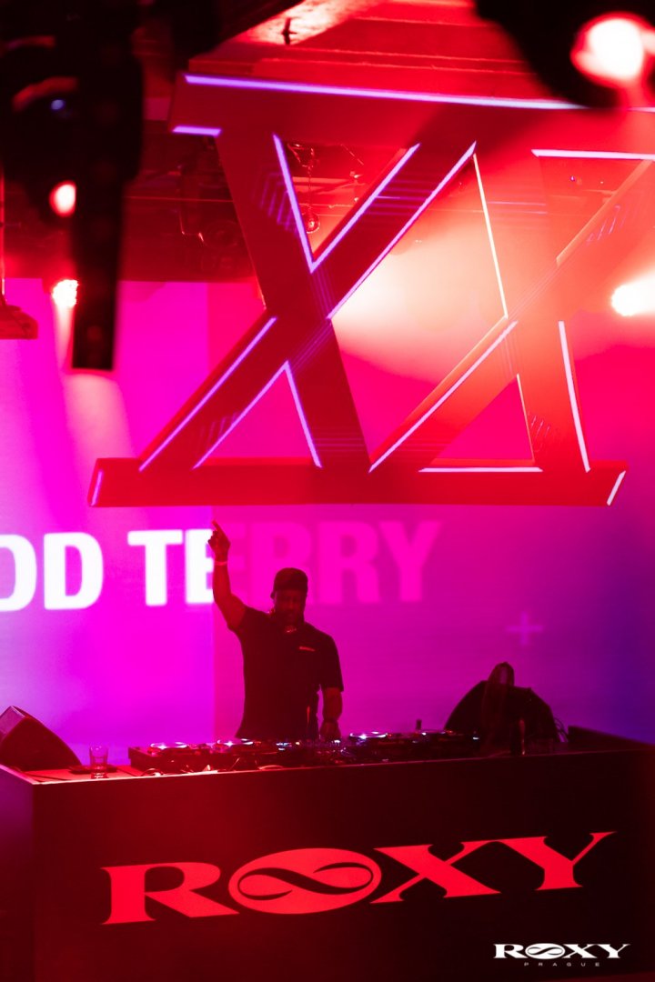 Climax 20 | ROXY Prague
