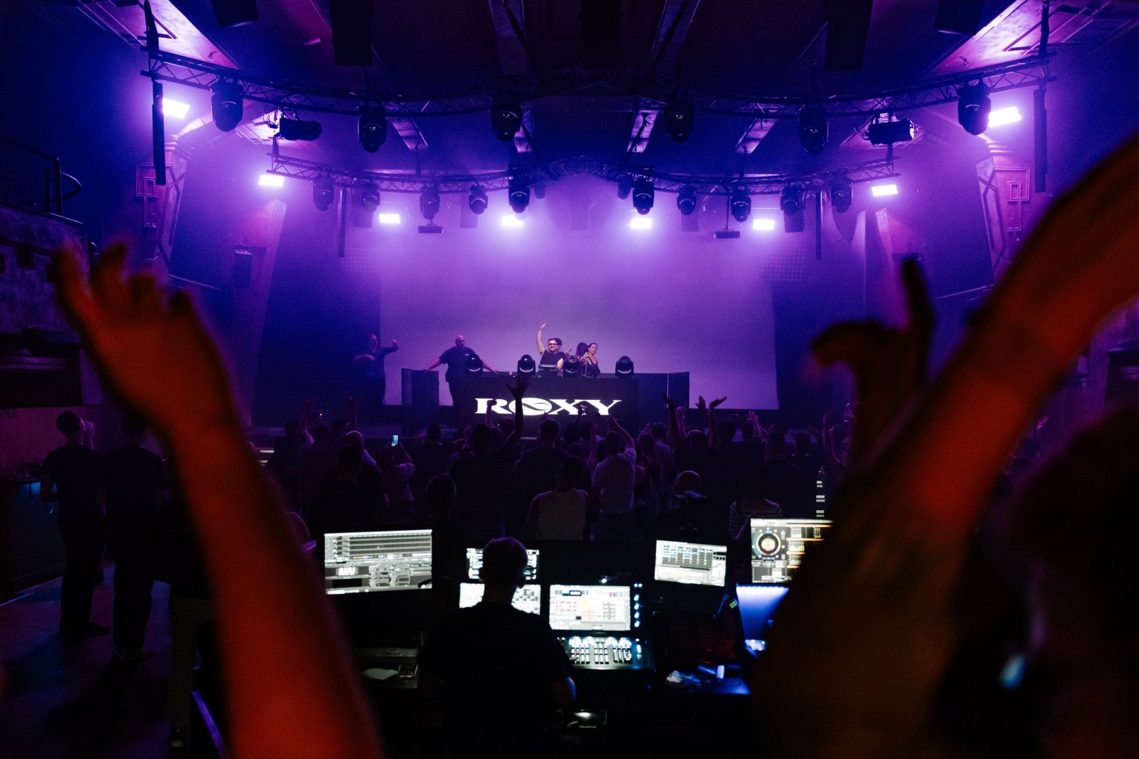 DOMBRESKY | ROXY Prague