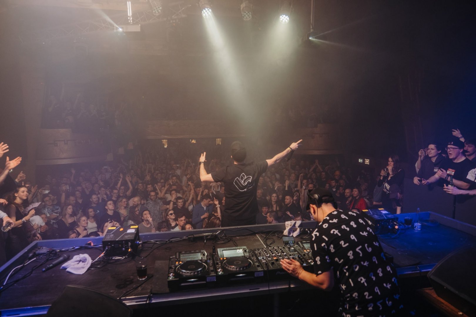 Hybrid Minds | ROXY Prague