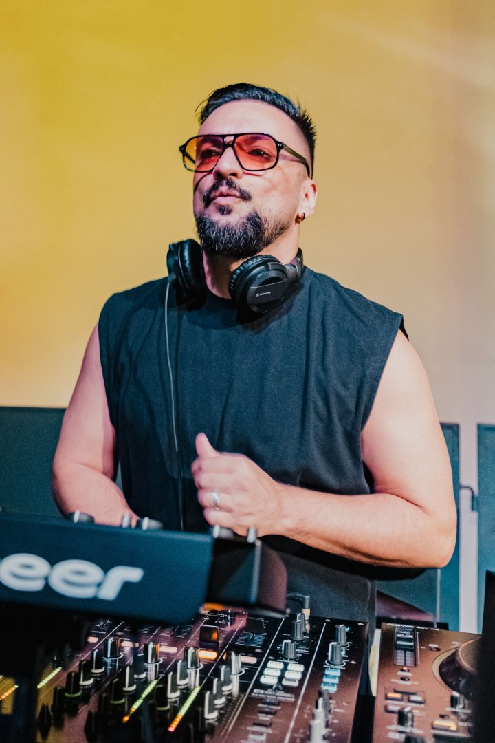 DOMBRESKY | ROXY Prague