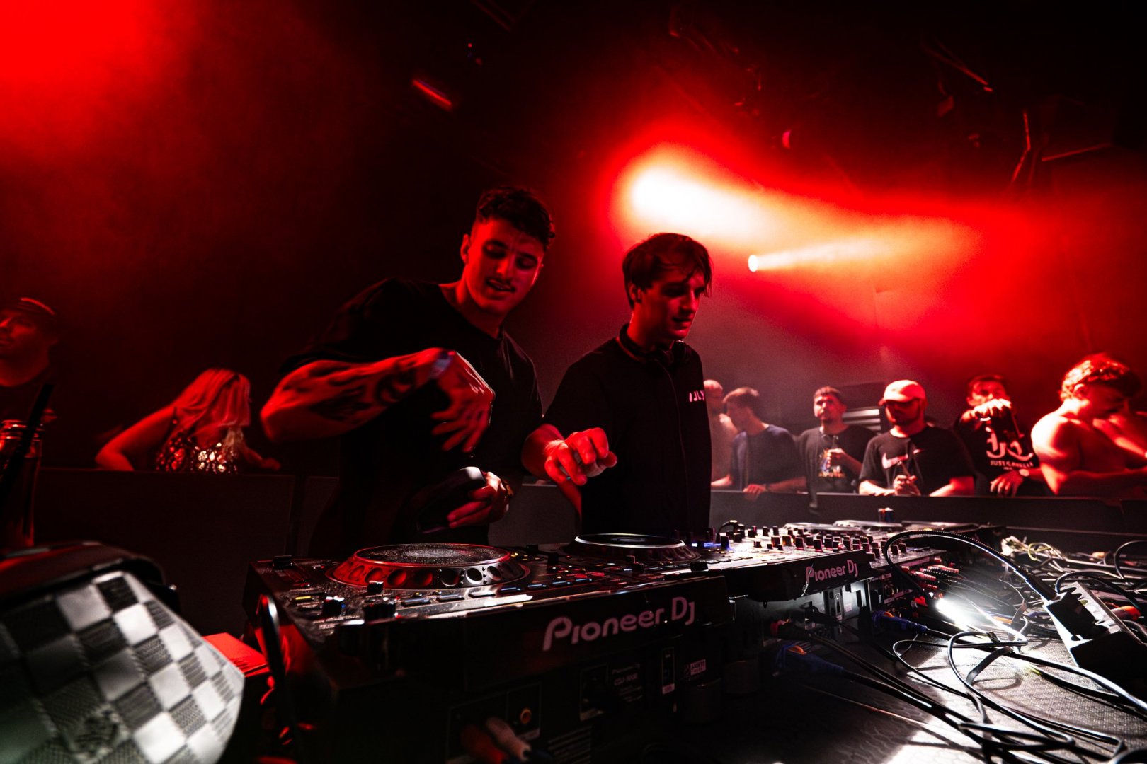BASSWELL | ROXY Prague