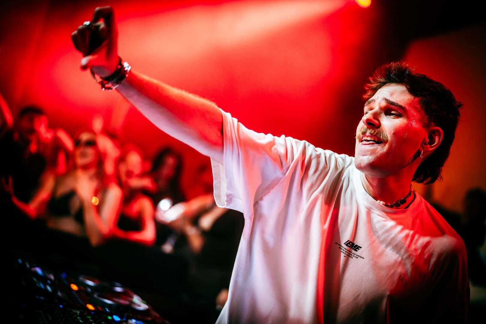 ELY OAKS | ROXY Prague