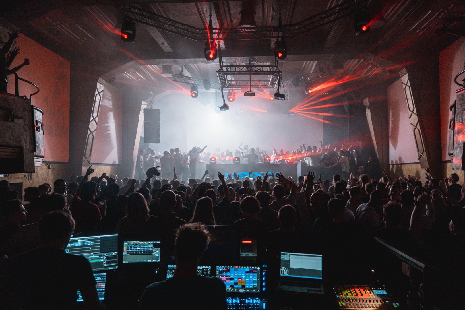 Yotto | ROXY Prague