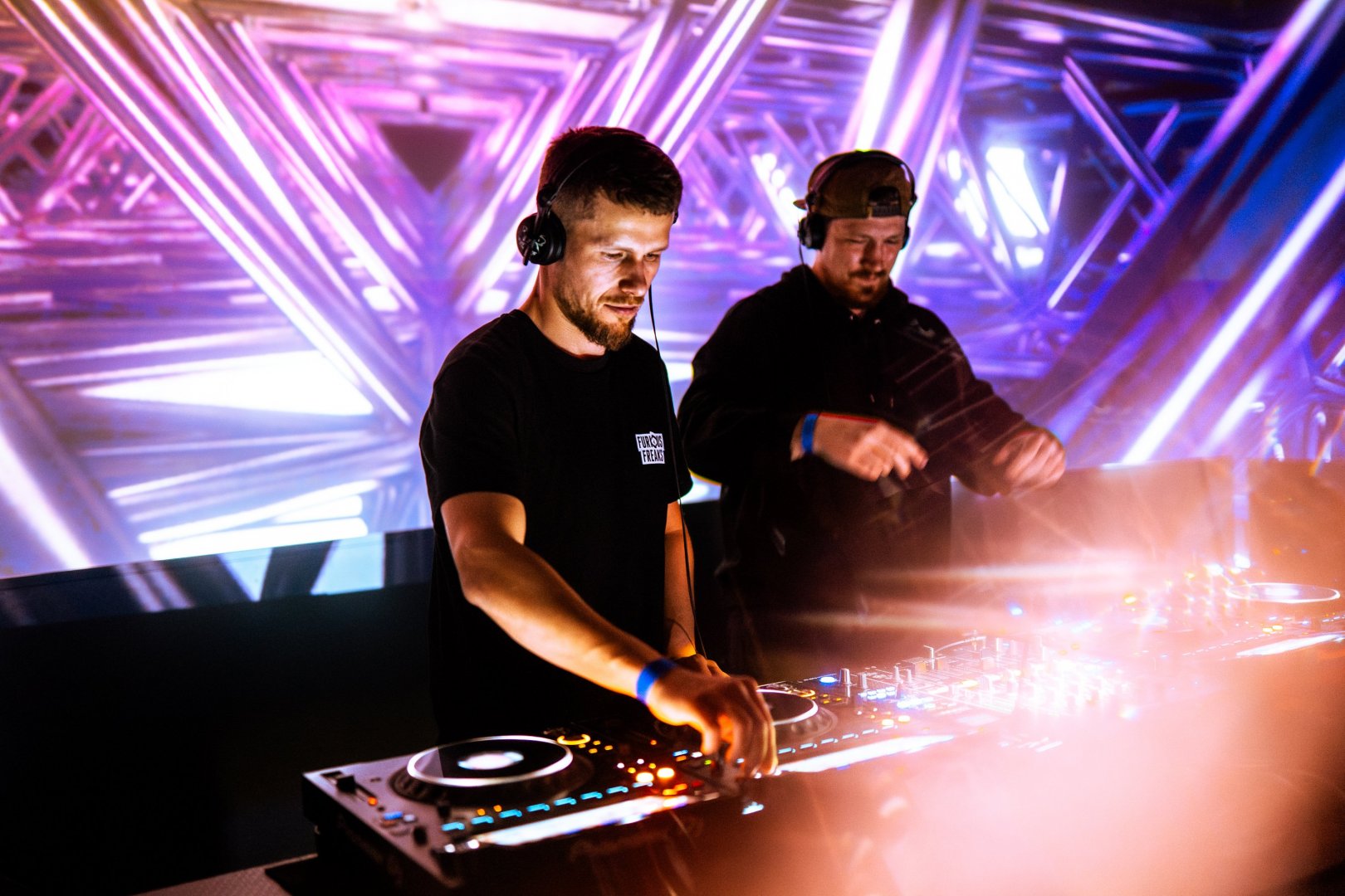 FRICTION: SYNERGY TOUR | ROXY Prague