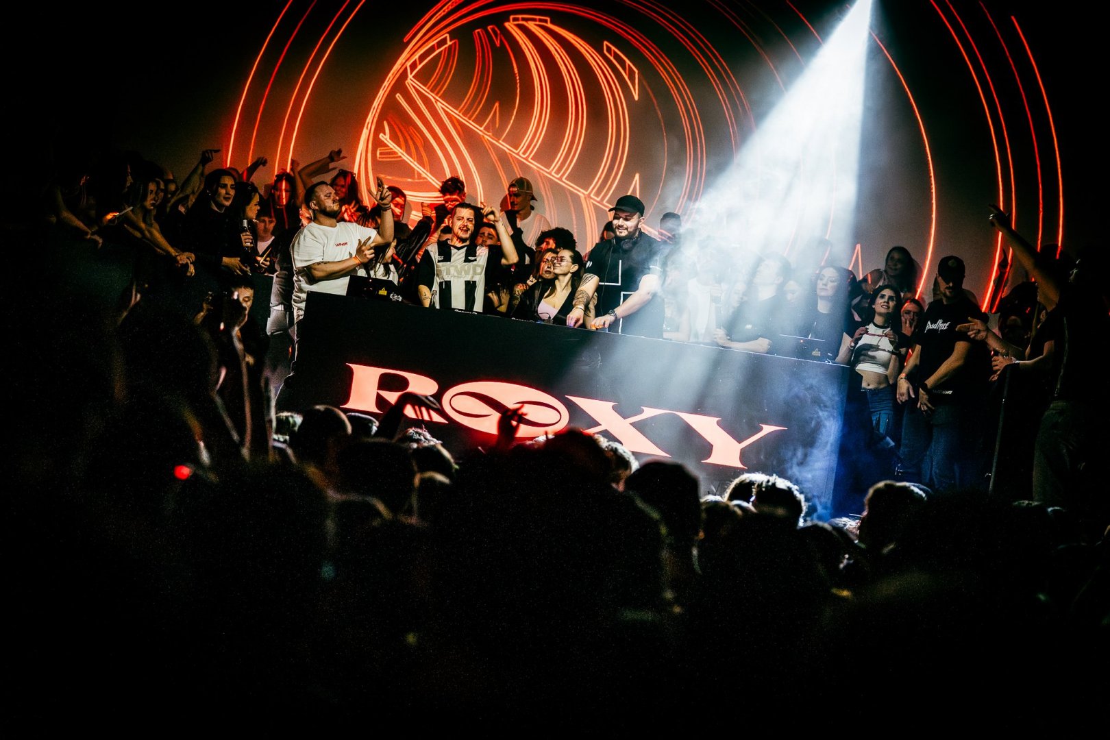 ELY OAKS | ROXY Prague