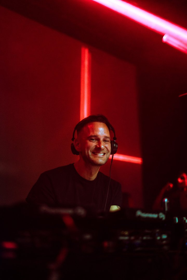 ADAM BEYER | ROXY Prague