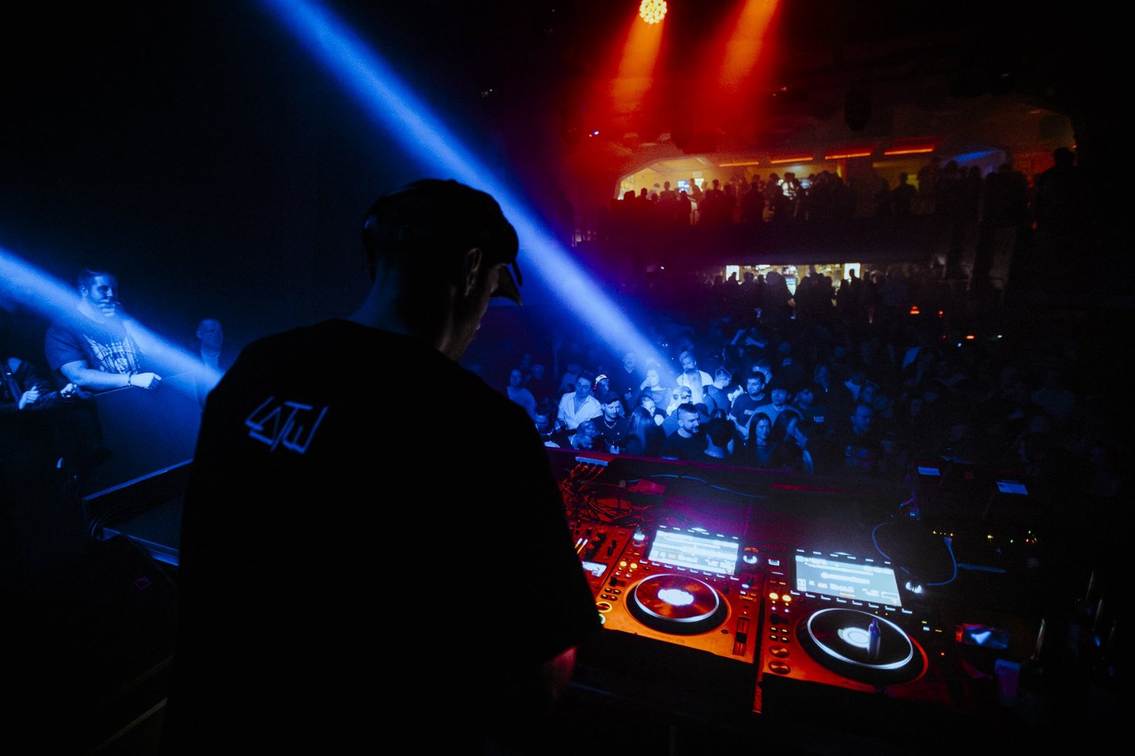 I HATE MODELS | ROXY Prague