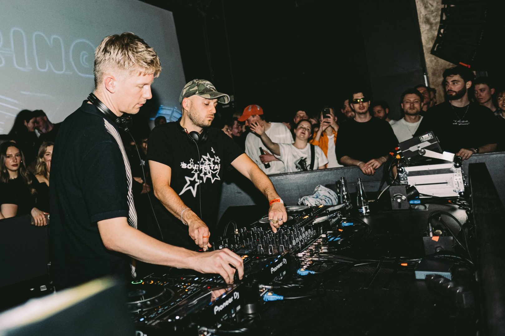 DJ HEARTSTRING | ROXY Prague