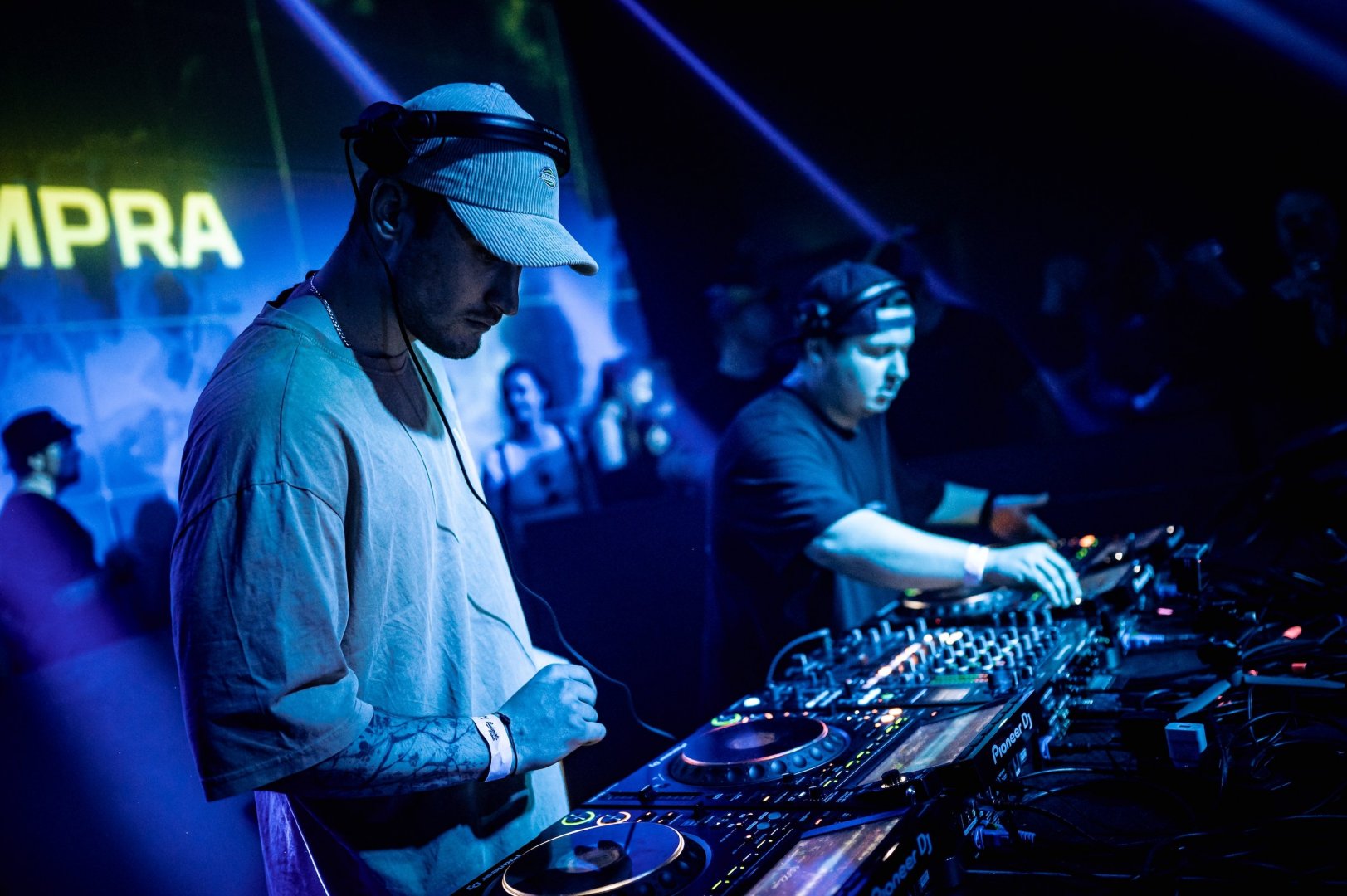 MOZEY | ROXY Prague
