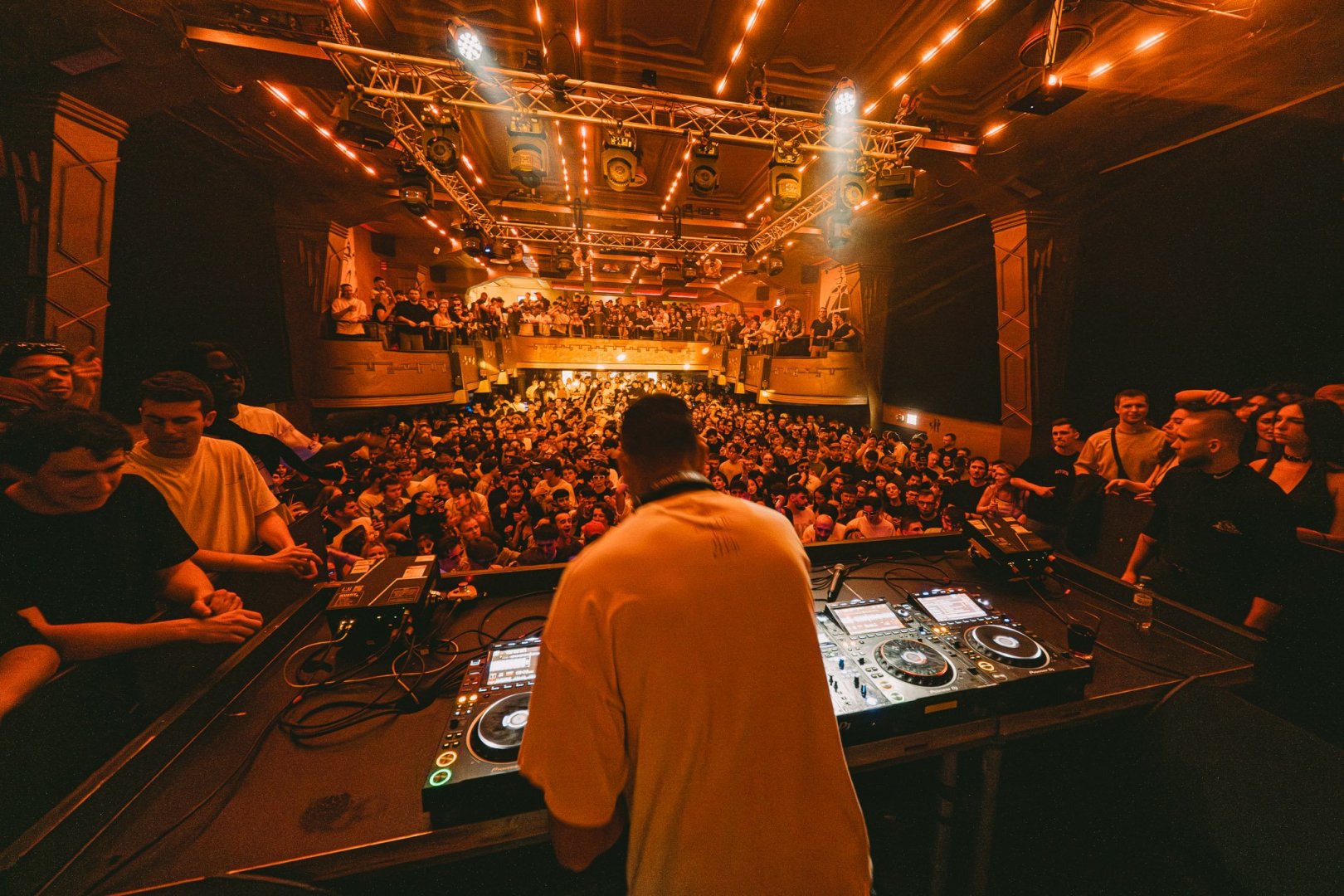 SAMMY VIRJI | ROXY Prague