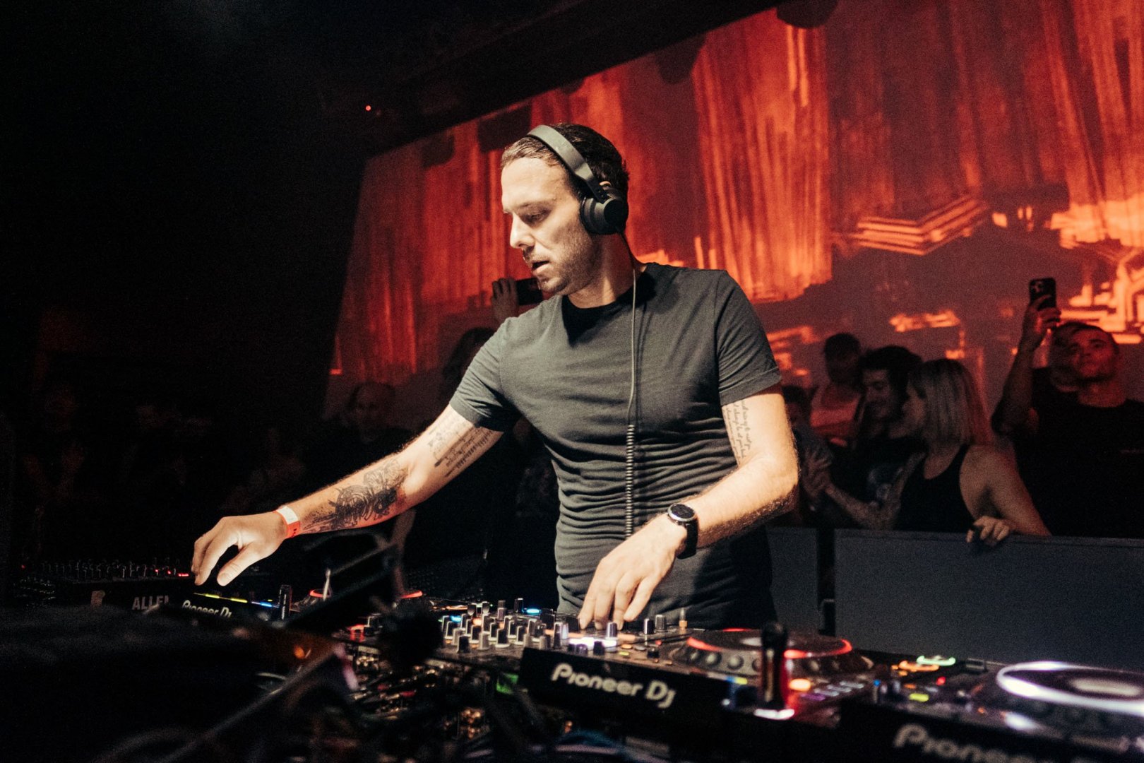 999999999 | ROXY Prague