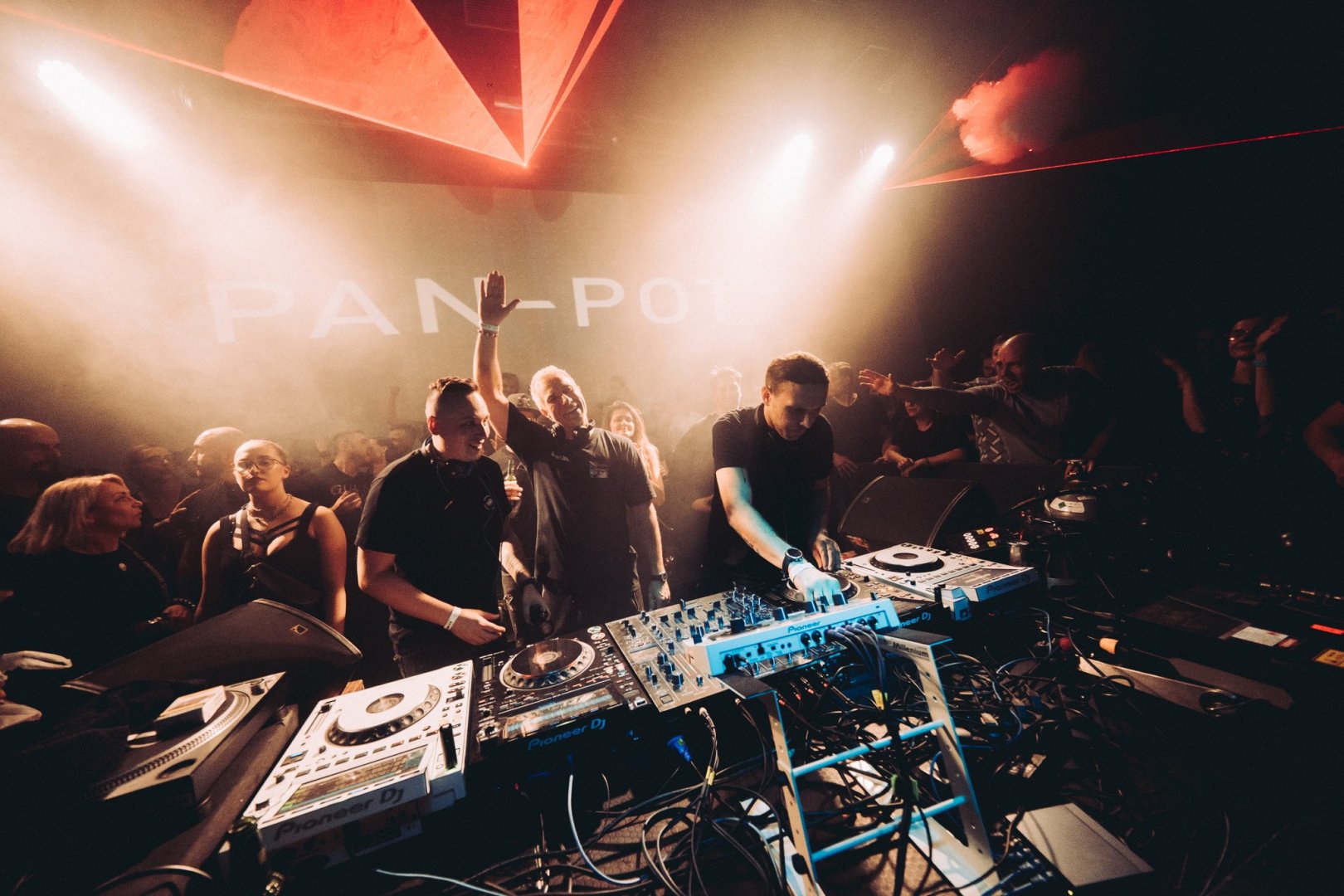 PAN-POT | ROXY Prague