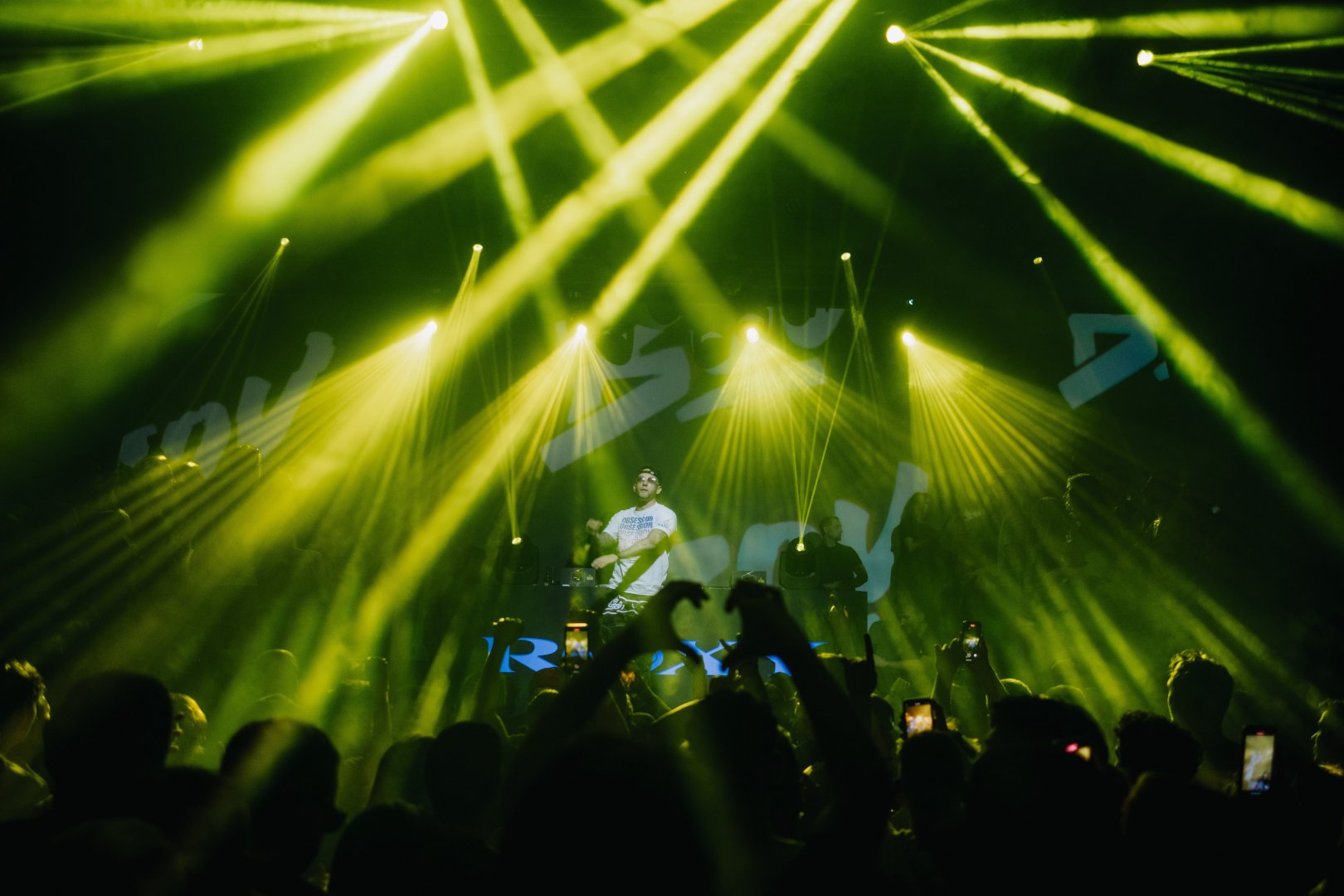 BOU & B LIVE 247 | ROXY Prague