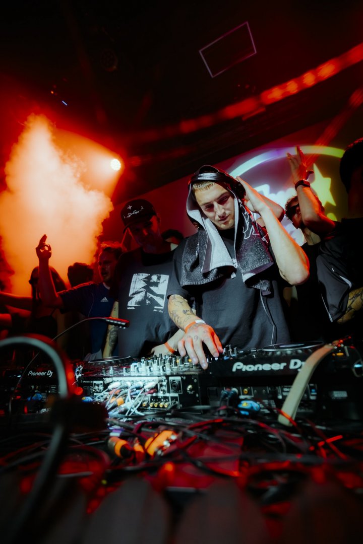 FMLTHRPY | ROXY Prague