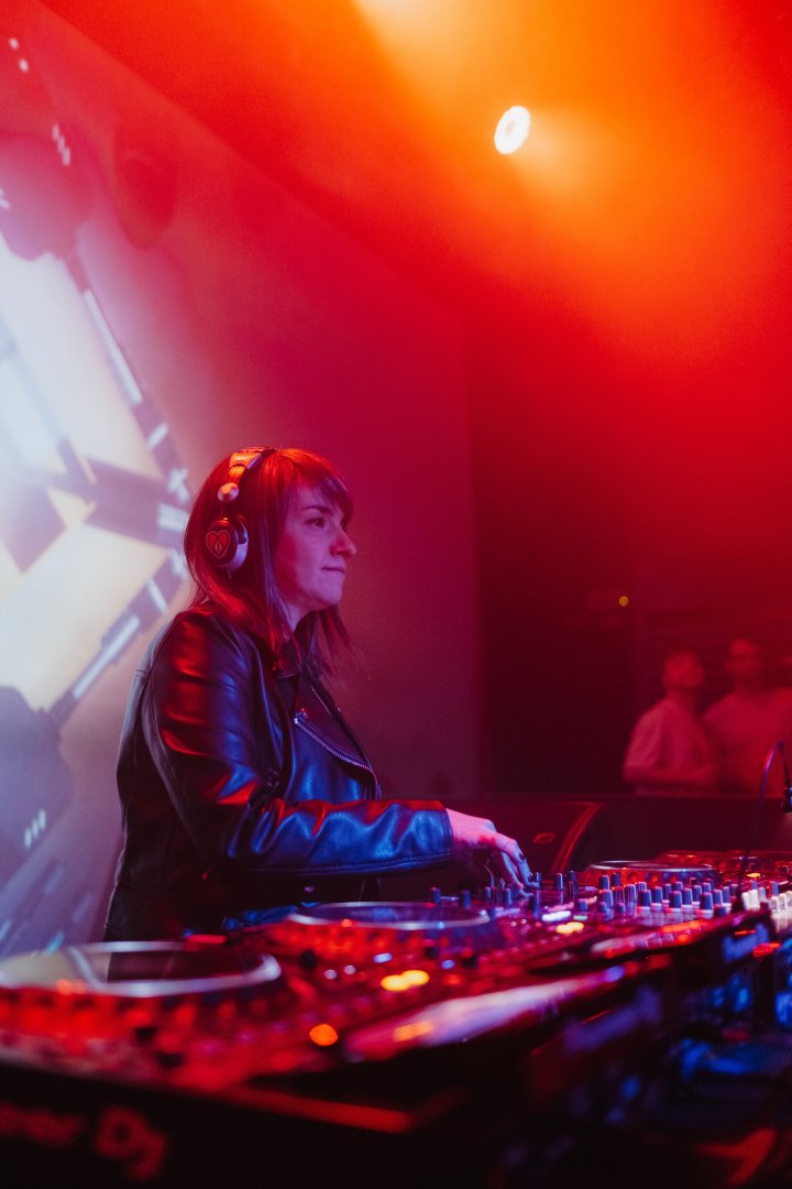 BOU & B LIVE 247 | ROXY Prague