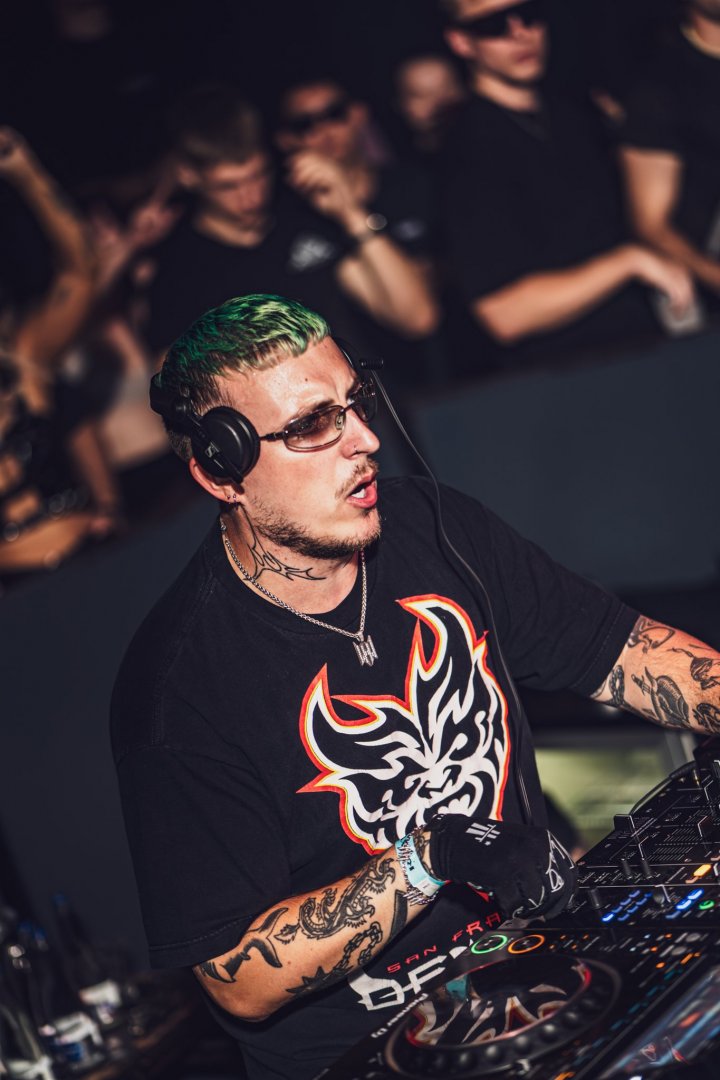 BASSWELL | ROXY Prague