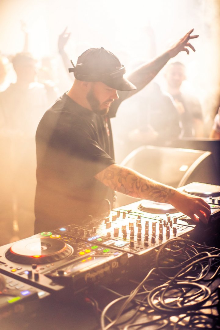 Holy Goof | ROXY Prague