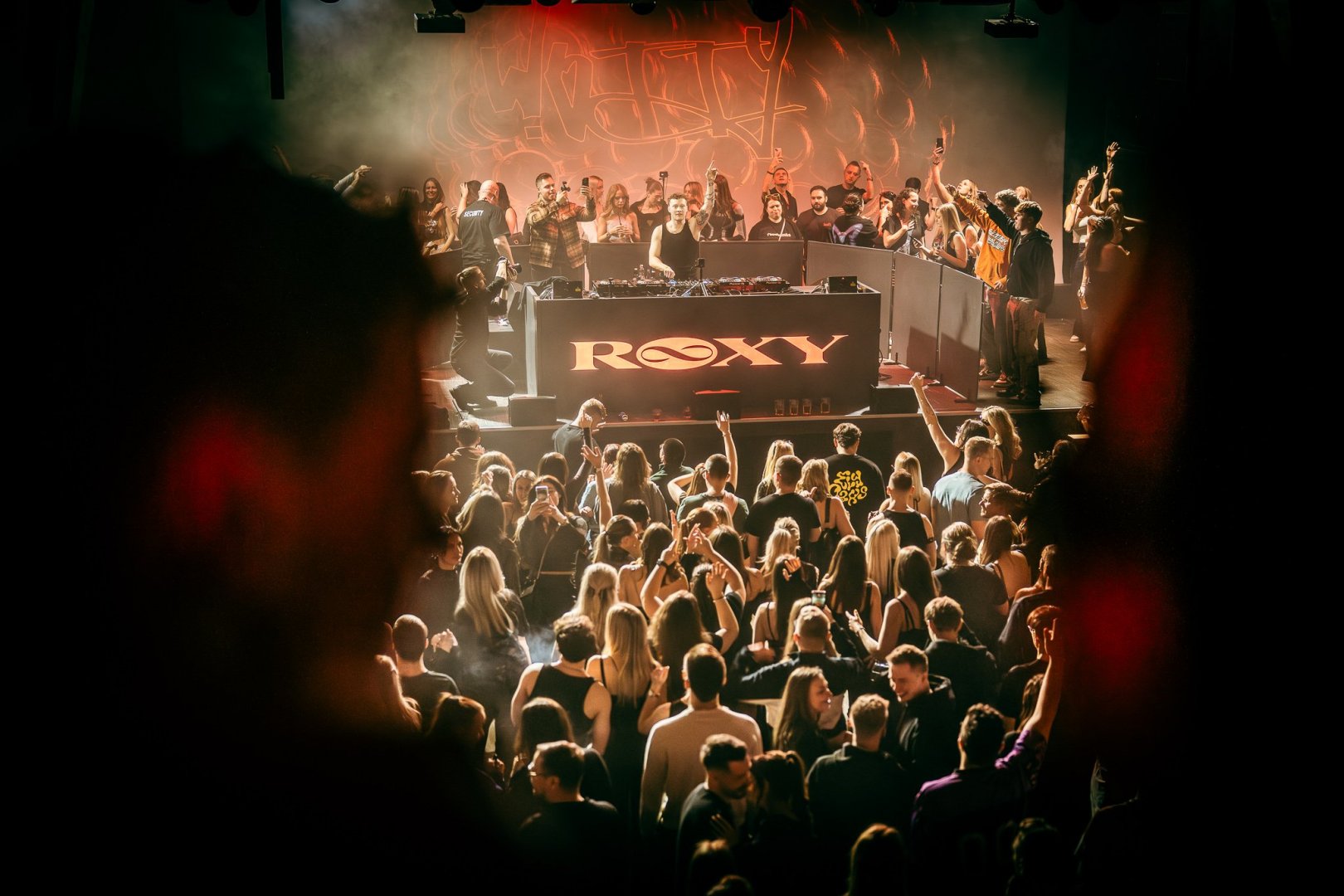 ELY OAKS | ROXY Prague