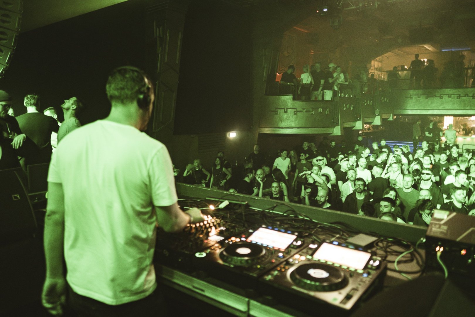 KEVIN DE VRIES | ROXY Prague