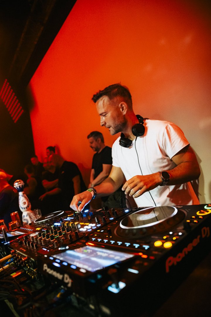 STEPHAN BODZIN | ROXY Prague