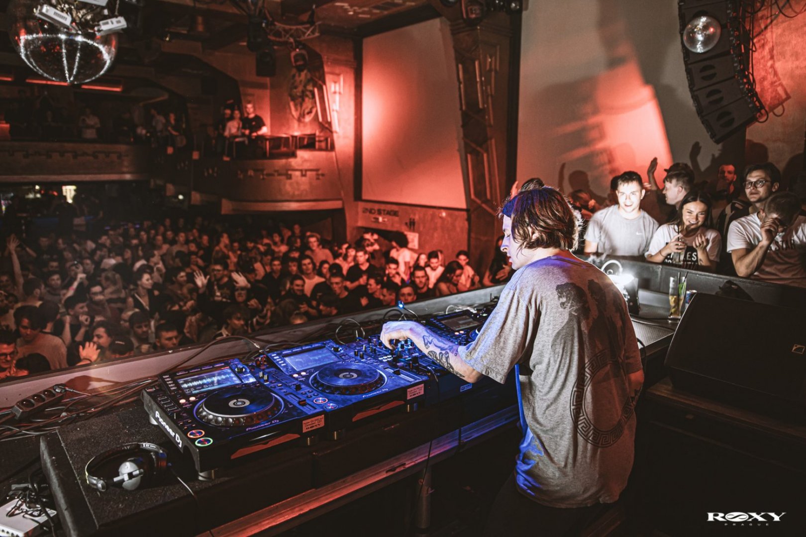 Mall Grab | ROXY Prague