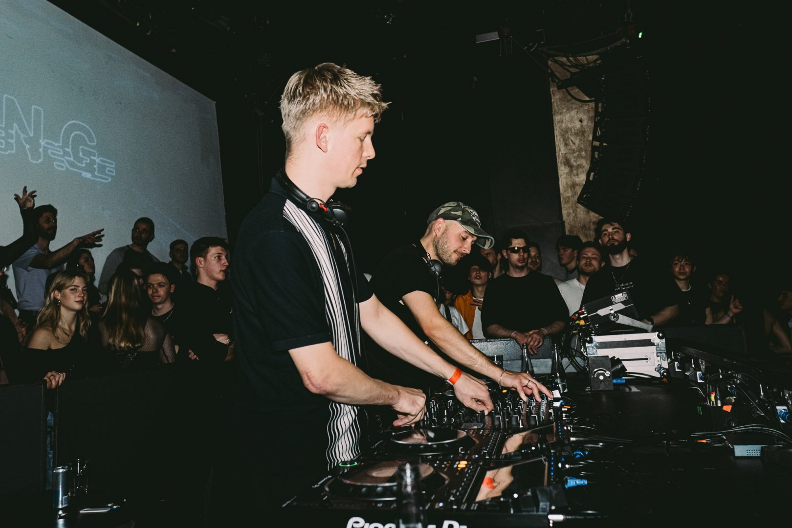 DJ HEARTSTRING | ROXY Prague