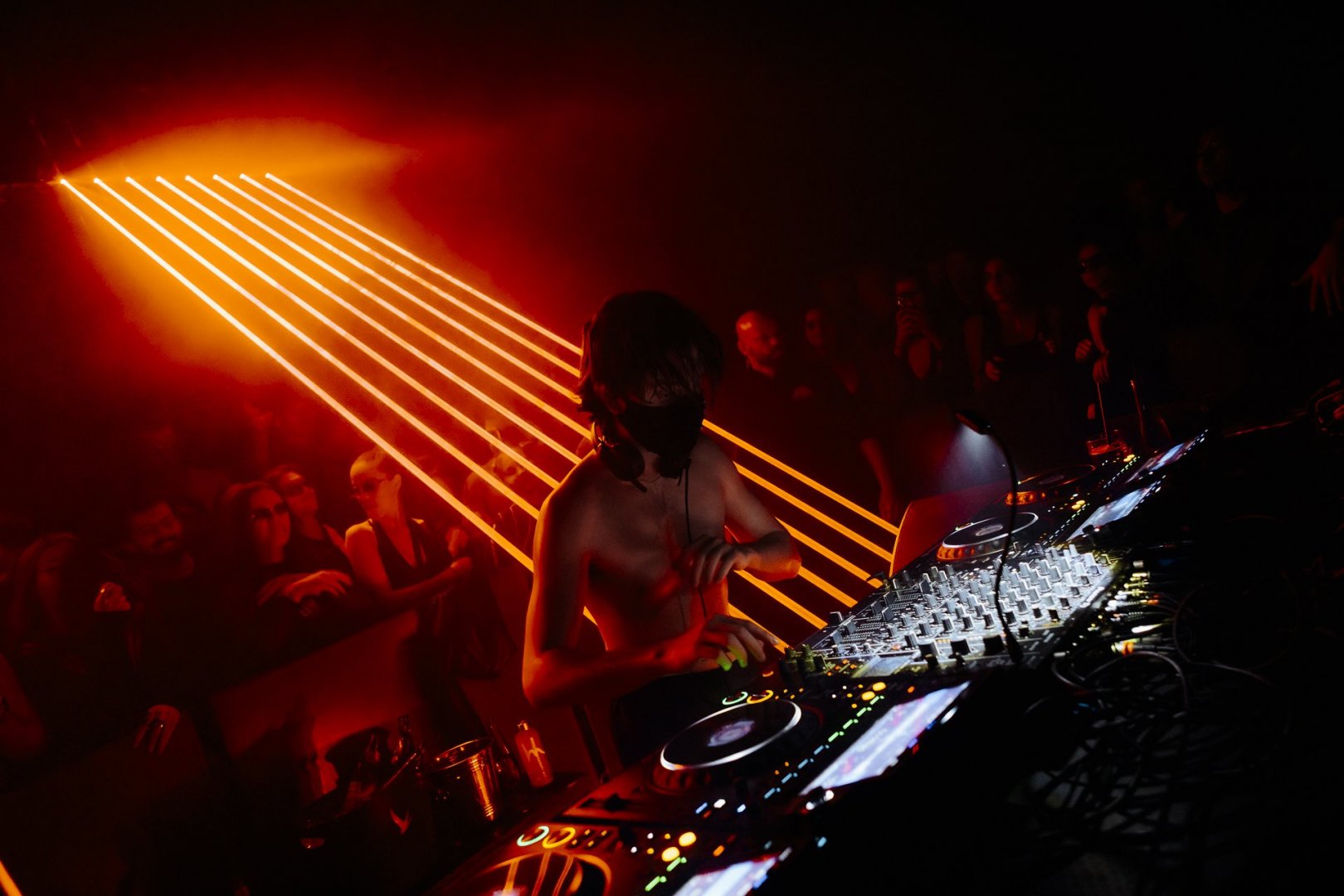 I HATE MODELS | ROXY Prague