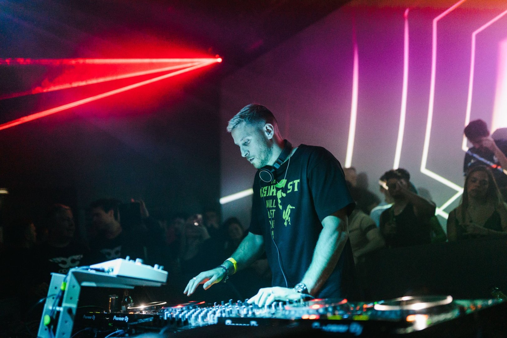 Climax: Eli Brown | ROXY Prague
