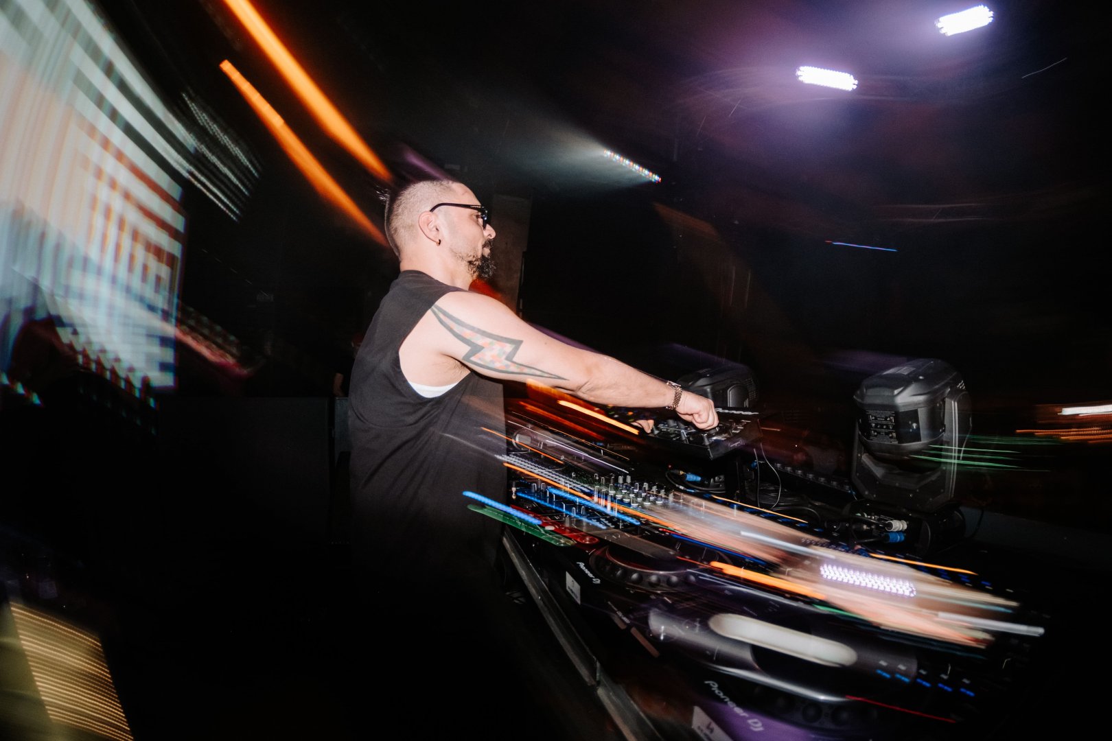 DOMBRESKY | ROXY Prague