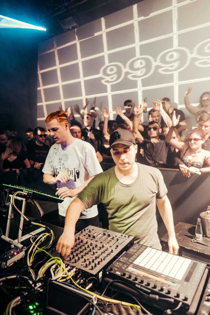 999999999 | ROXY Prague