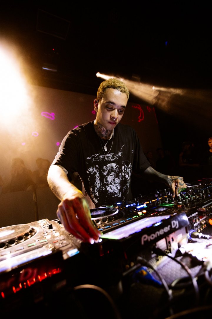 IMANU & THE CARACAL PROJECT | ROXY Prague