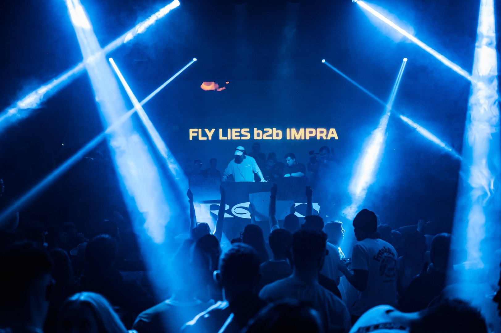 MOZEY | ROXY Prague
