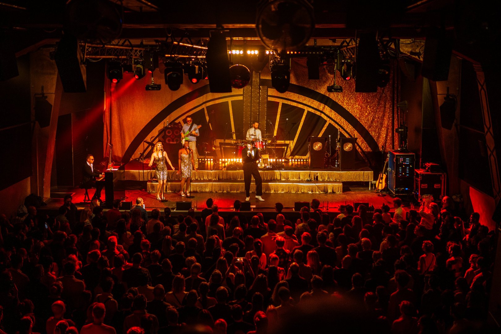 POSTMODERN JUKEBOX | ROXY Prague