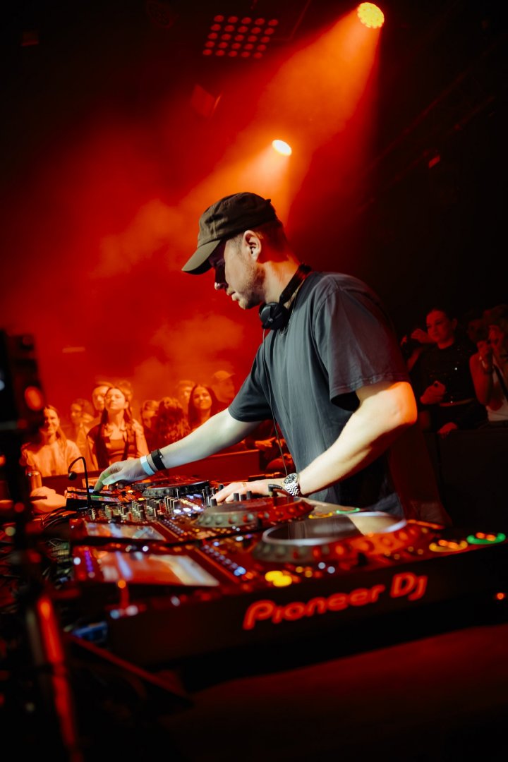 WILKINSON WEEKENDER: DAY 1 | ROXY Prague