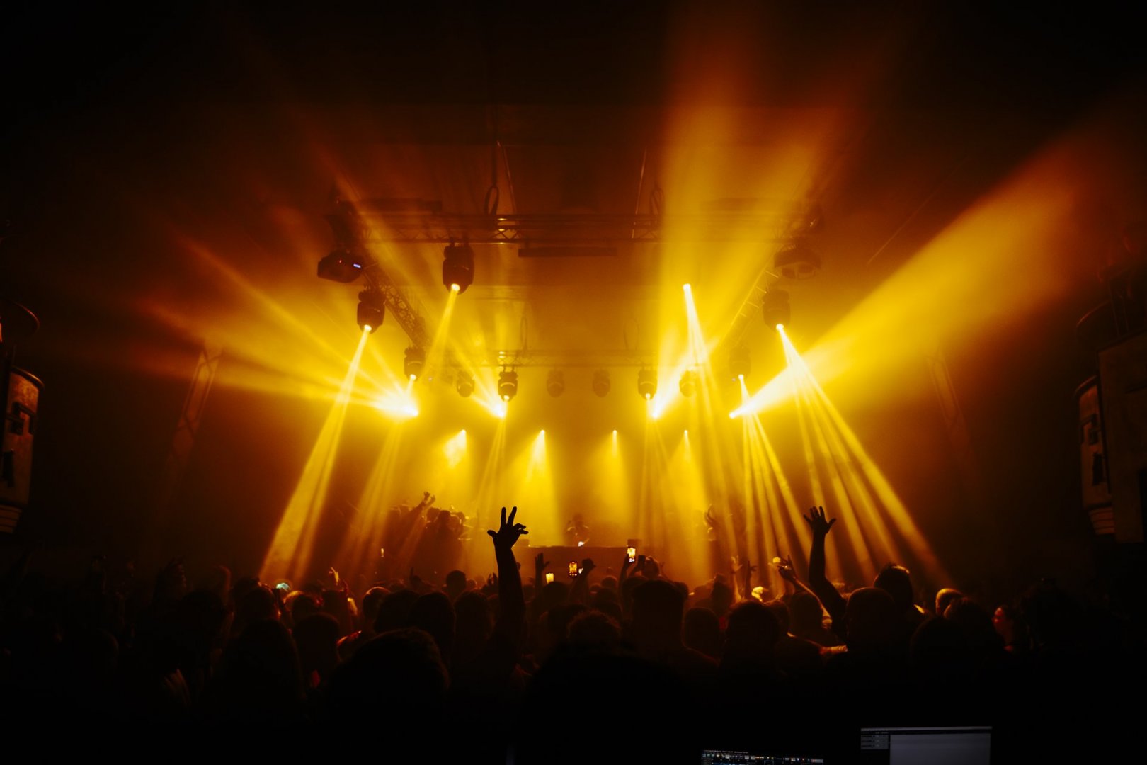 I HATE MODELS | ROXY Prague