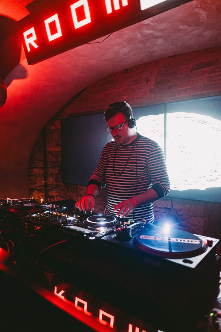 DJ HEARTSTRING | ROXY Prague