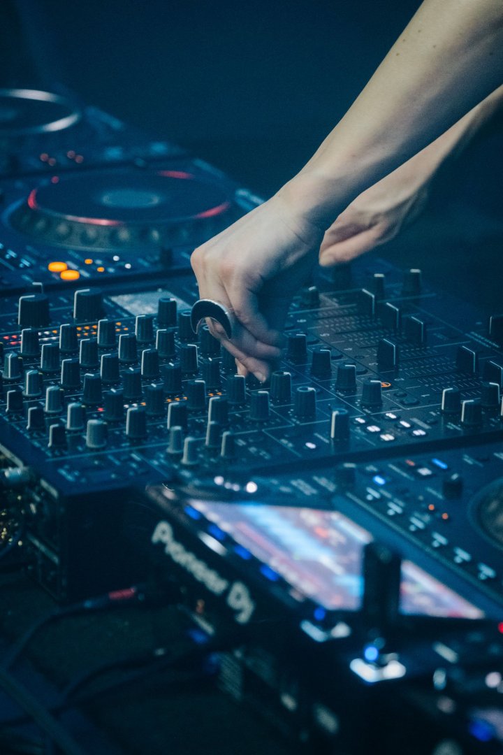 Sara Landry | ROXY Prague