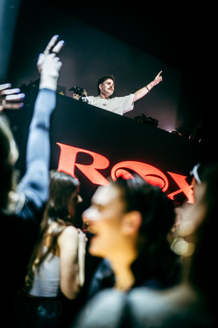 ELY OAKS | ROXY Prague