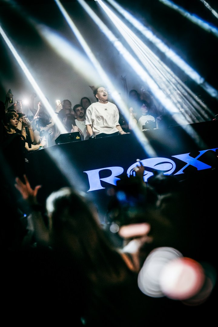 ELY OAKS | ROXY Prague