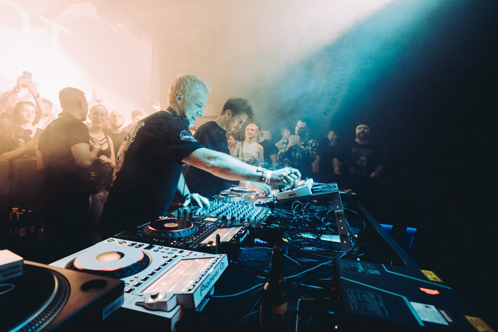 PAN-POT | ROXY Prague