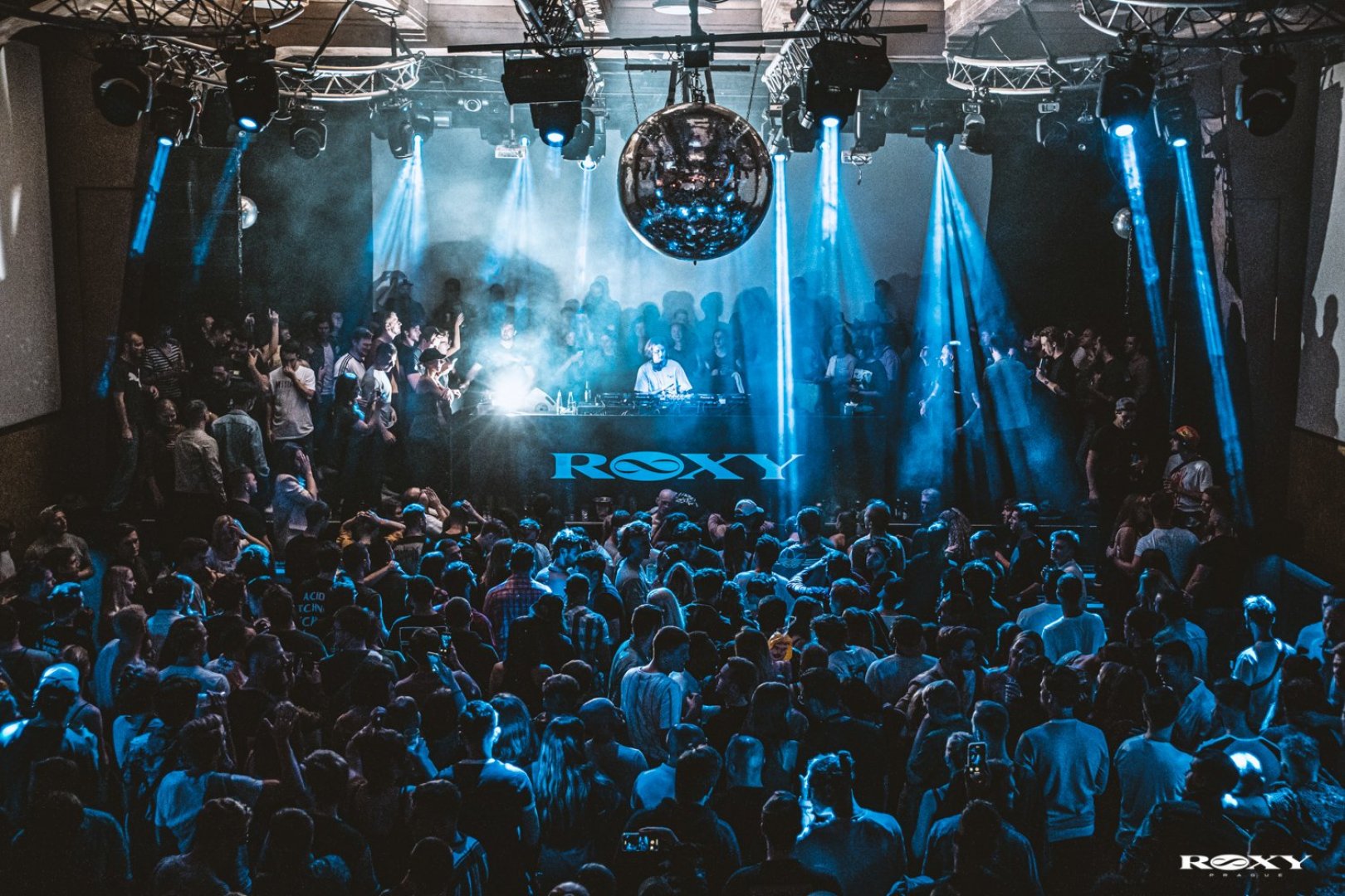 Mall Grab | ROXY Prague
