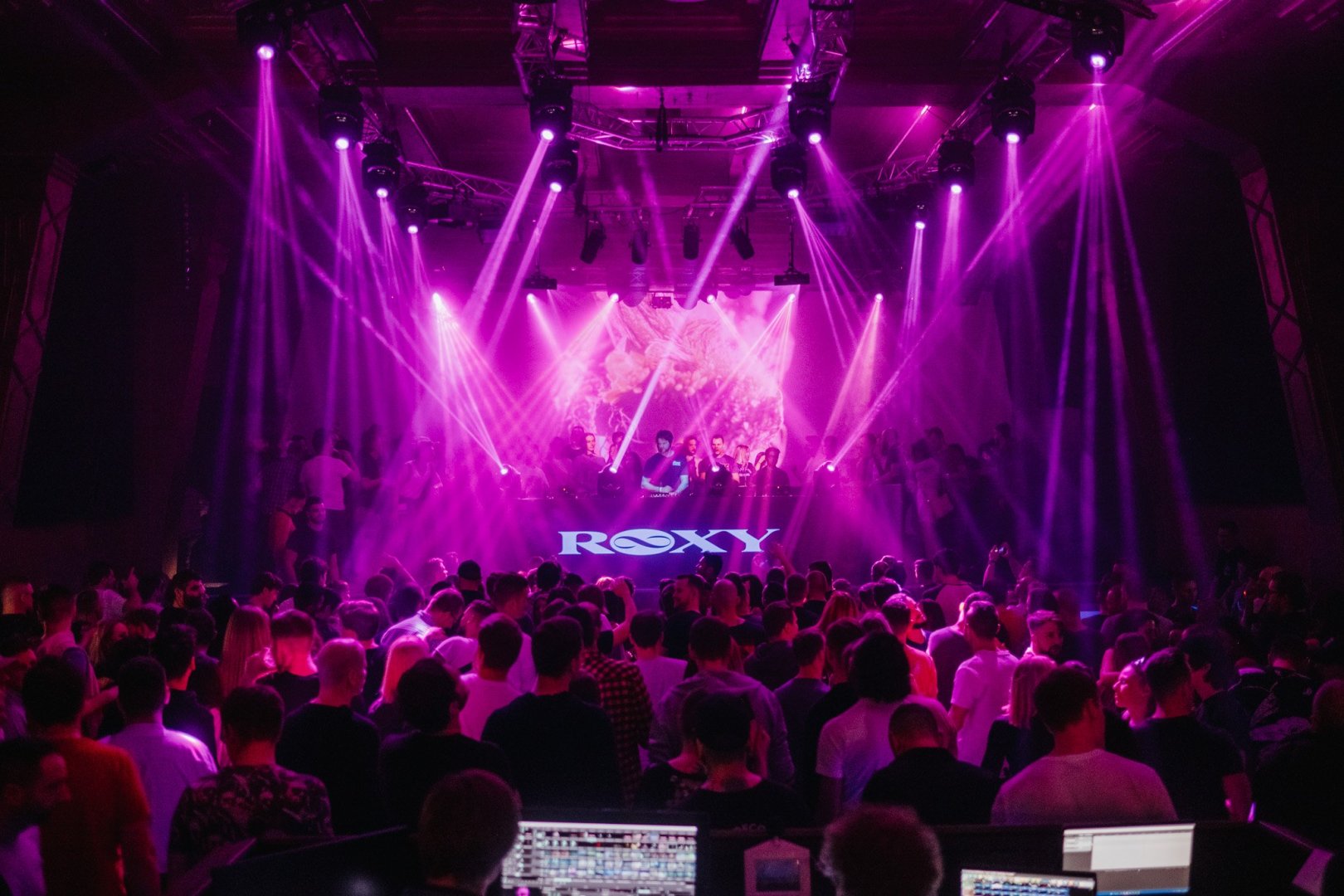Yotto | ROXY Prague