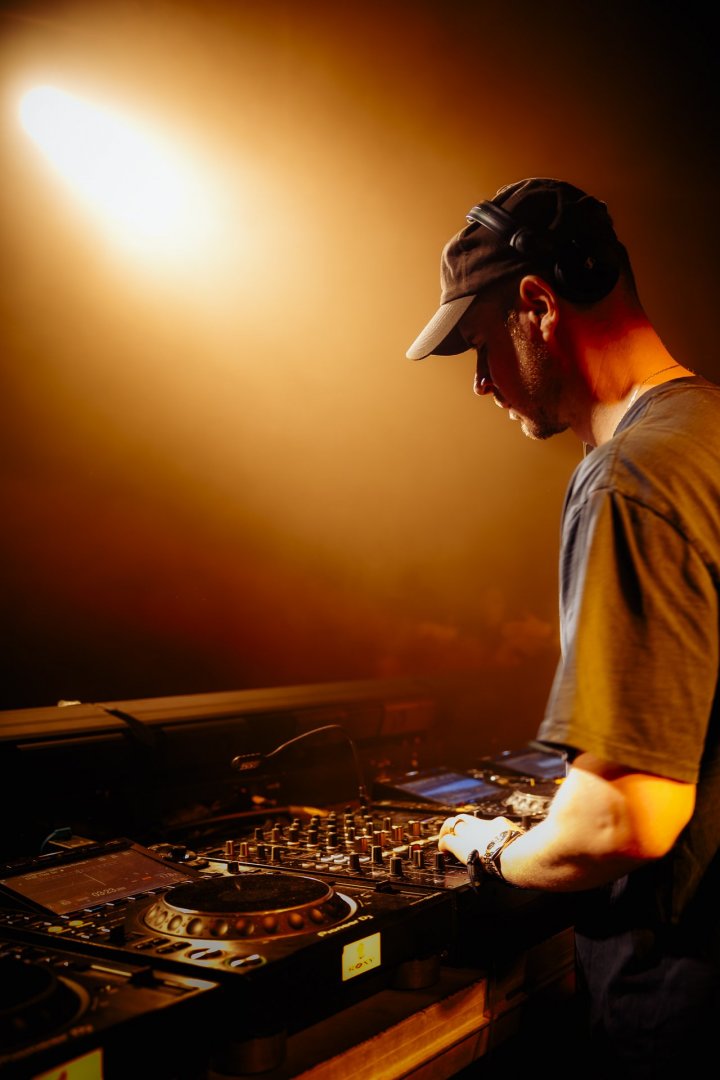 WILKINSON WEEKENDER: DAY 1 | ROXY Prague