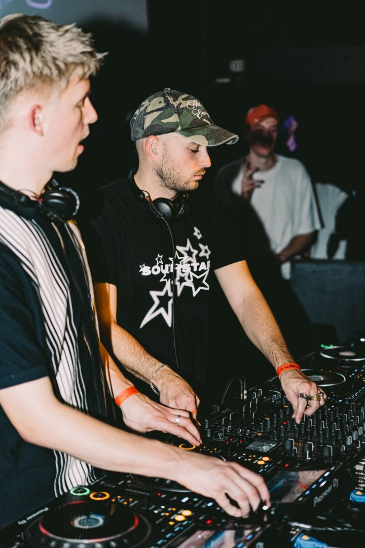 DJ HEARTSTRING | ROXY Prague