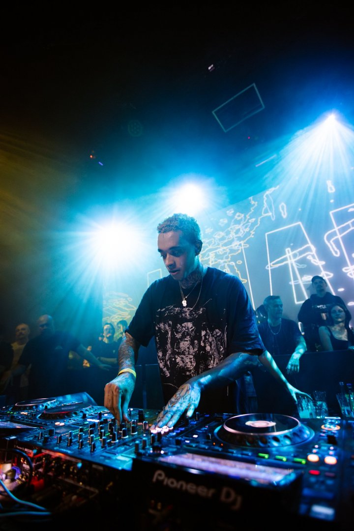 IMANU & THE CARACAL PROJECT | ROXY Prague
