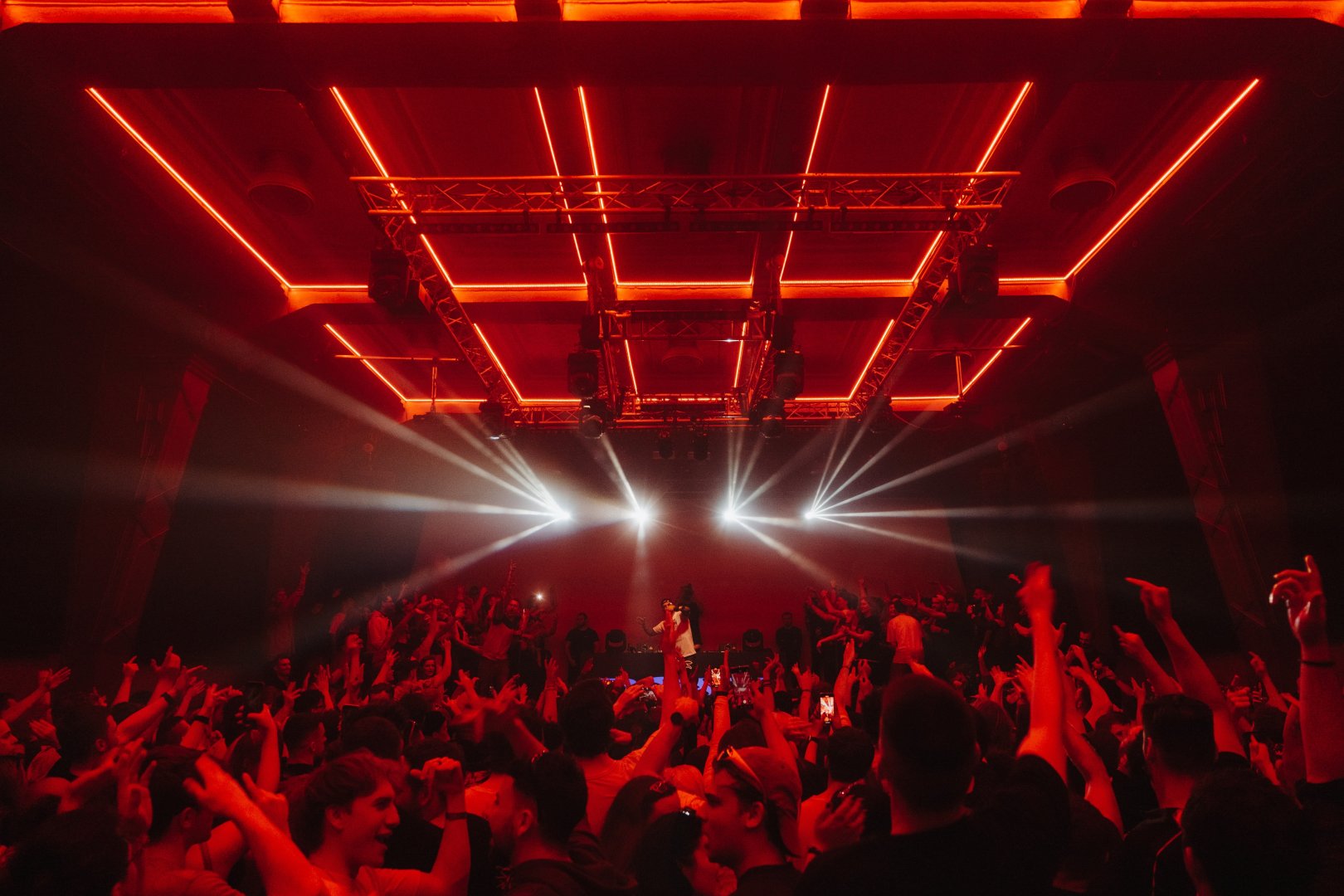 BOU & B LIVE 247 | ROXY Prague